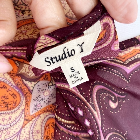 Asymmetrical hem sequins ruffle blouse Small - Picture 8 of 11